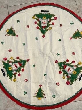 Festive Bucilla White and Green Santa Tree Holiday Tree Skirt